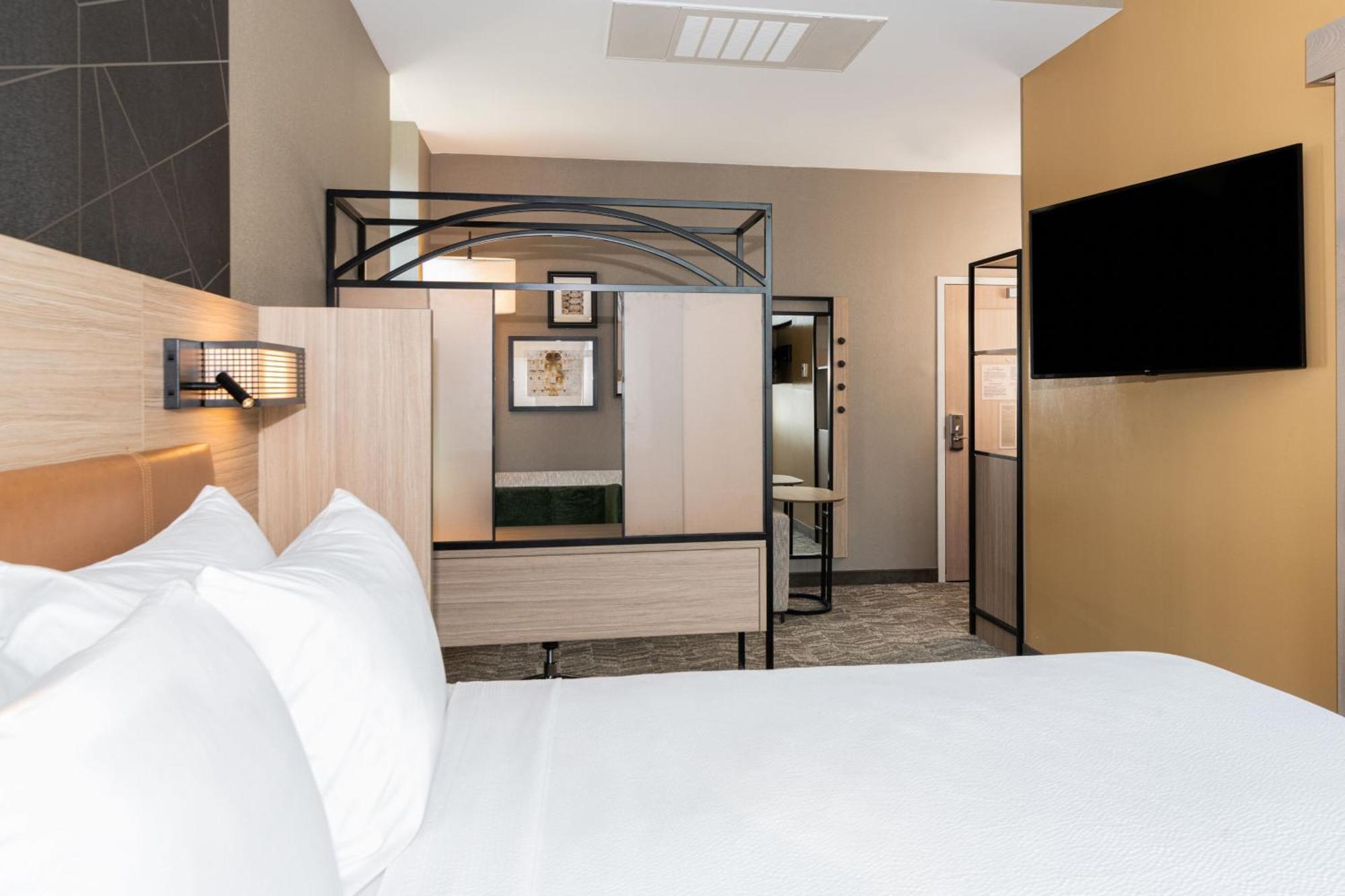 Springhill Suites By Marriott Baltimore Downtown Convention Center Area Exterior photo