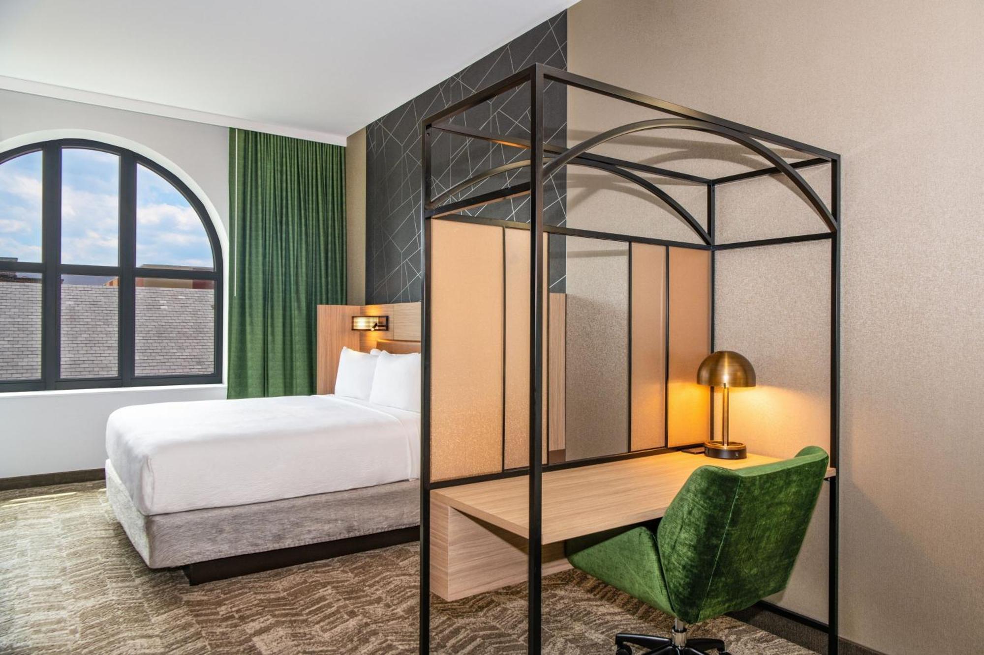 Springhill Suites By Marriott Baltimore Downtown Convention Center Area Exterior photo