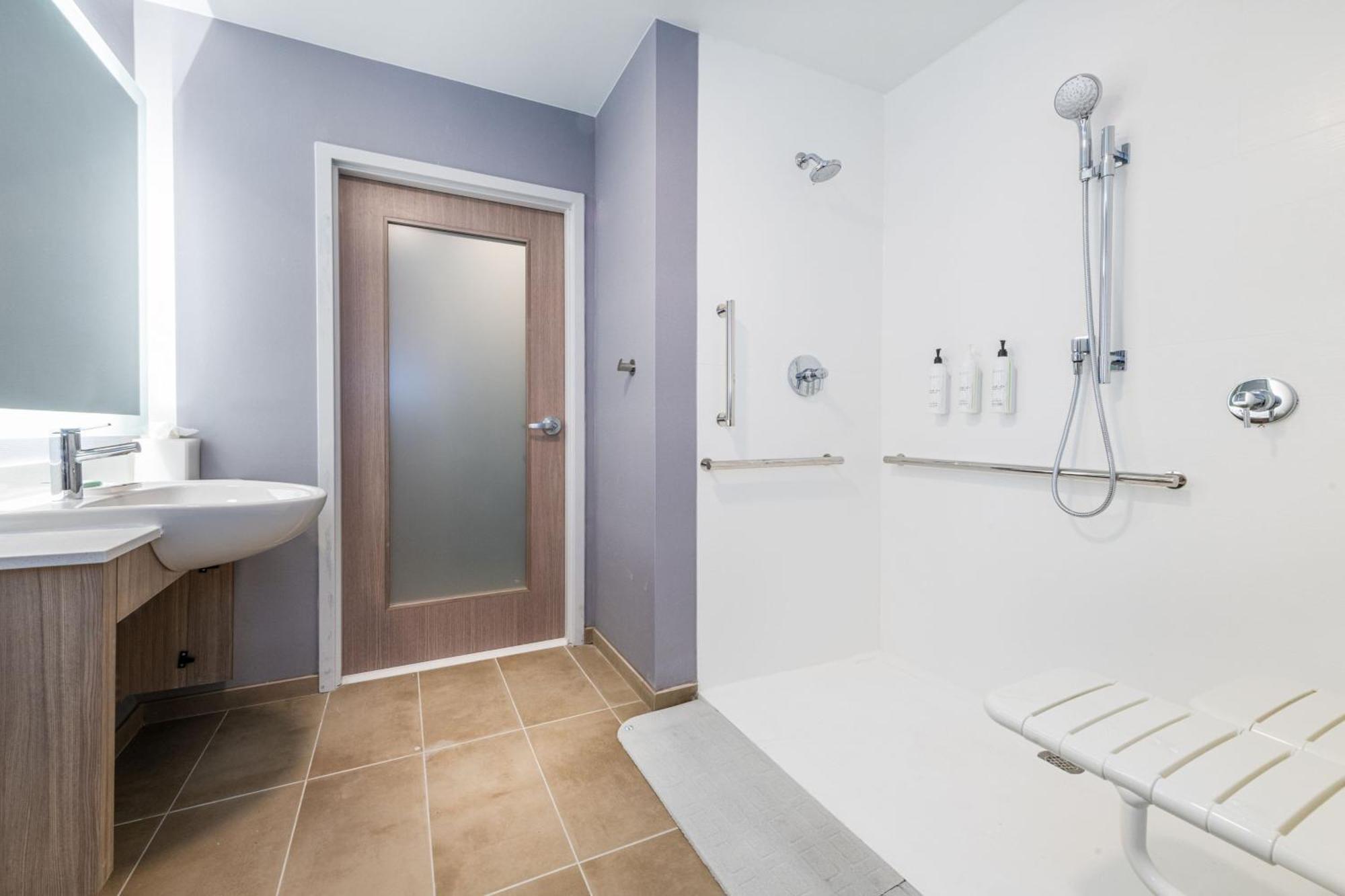 Springhill Suites By Marriott Baltimore Downtown Convention Center Area Exterior photo