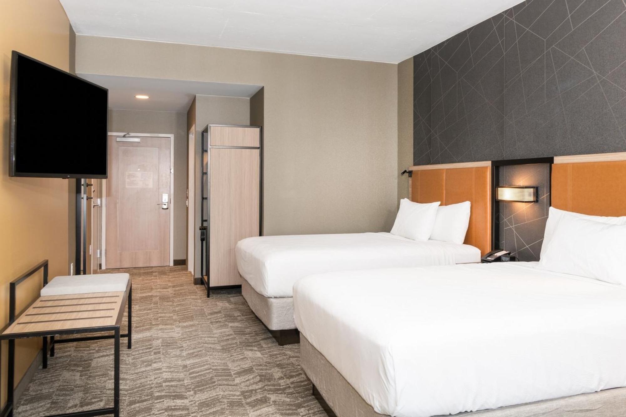 Springhill Suites By Marriott Baltimore Downtown Convention Center Area Exterior photo